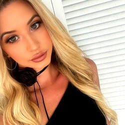 Julia's Chic Ensemble