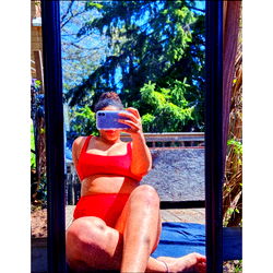 OnlyFans Model T Posing for Selfie