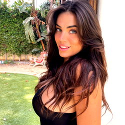 Aly from Los Angeles - Model Photo