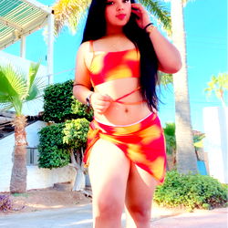 Onlyfans model Denisse Granados on a sunny beach