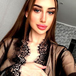 Intimate Kate: Showcasing her Beauty