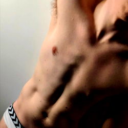 OnlyFans Model He Goes Posing Sharing Behind-the-Scenes Content