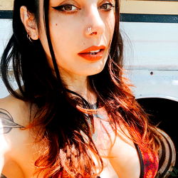 Sadie | OnlyFans Model in Stylish Bikini Top