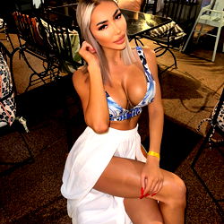 Lila Rain in a Daring Look