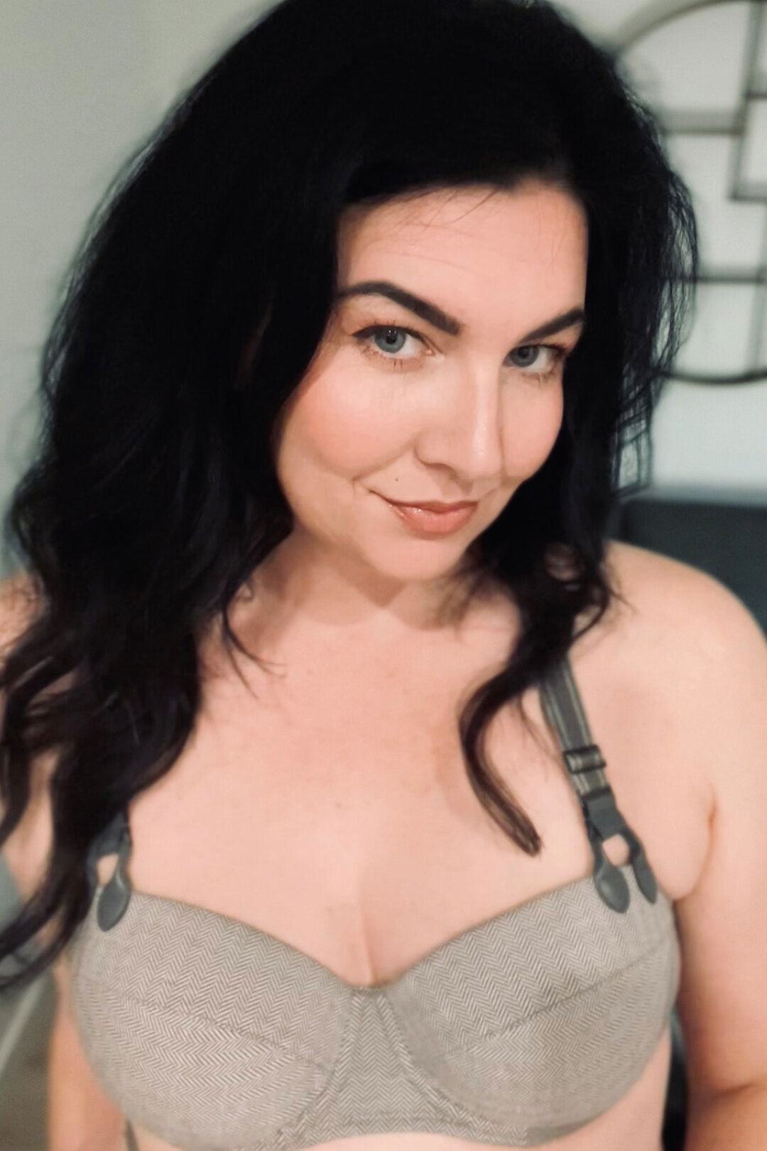 Rae Sloane— FREE photo