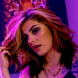 Anglisa Baker, Onlyfans Model with a Bold Look