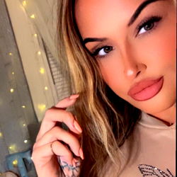 OnlyFans model SamanthaJ, from Kansas 🎭