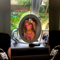 Hazel Webb 🫶🏾 photo