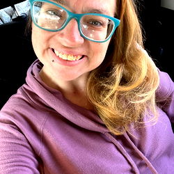 Jeanna Lucas: A Smiling Moment in Goodyear, Arizona