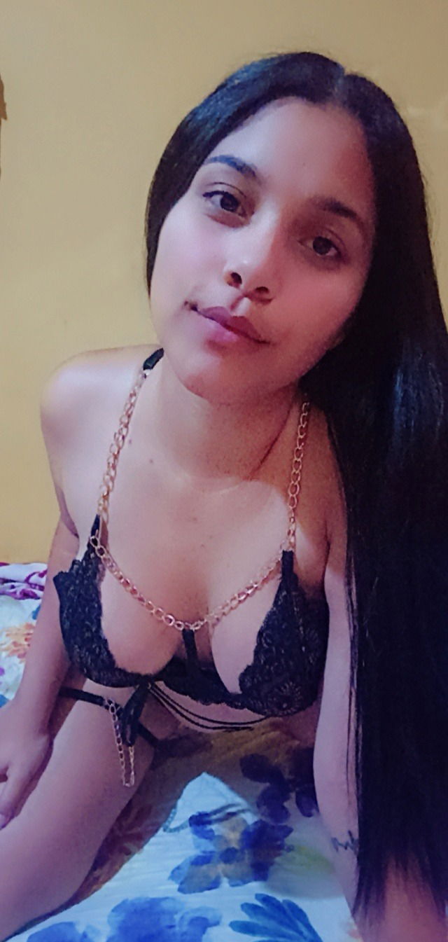 Amira Evans | Premium Content and Engagement on OnlyFans