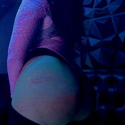 392Ash in a vibrant bikini, full of energy