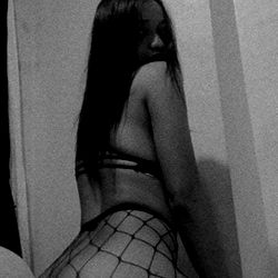 Amber.ga: A tantalizing OnlyFans model from Bogotá