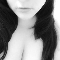 yourfavoritethickgirl photo