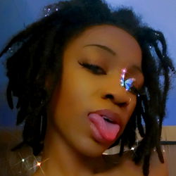 OnlyFans Model Tiny's Glamorous Photoshoot