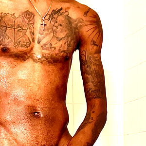 Tayy Schlong ๐คด๐พ๐ photo