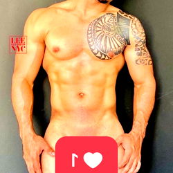 Cafeconlecherd Model in Onlyfans Advertisement