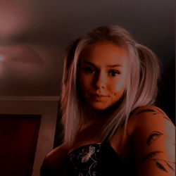 Tennessee Model Alia Showcasing Her Style