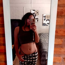 Model Rosi Showcasing Her Fitness Physique