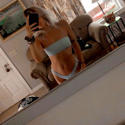 Abigail Fox's OnlyFans Photos