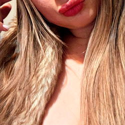 Goddess Victoria - Onlyfans Model