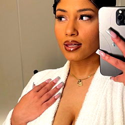 AmberThickk - Your Favorite Dominican Mami 💋