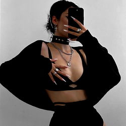 Stylish Fashion Model in Eye-Catching Outfit