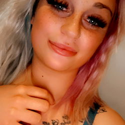 Stylish and Sexy OnlyFans Model Ashleigh