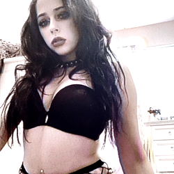 Adult Model SadSuccubus in Fetish Attire