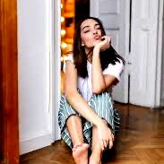 Aria Adrara, Elegant and Chic