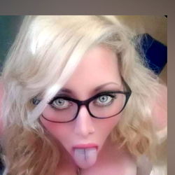 Amber Anne-gelic: OnlyFans Model