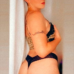 ItsAllGlitter - OnlyFans Model Photograph