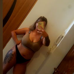 Andreea Blondyyy's Model Photo