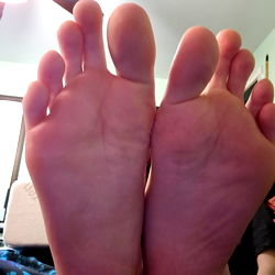 Exquisite Foot Fetish Photos of Daisy from Venus