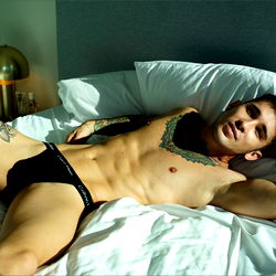 Dennis Nickolero 💦 Sexting, Videocalls 🥵 photo