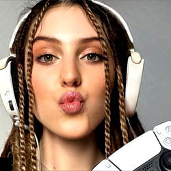 𝑺𝒕𝒂𝒄𝒚 𝑨𝒏𝒈𝒆𝒍✨ photo