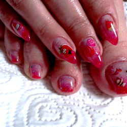 Stunning Finger Nail Art with Red Glitter Polish