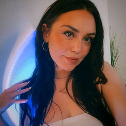 Scarlett's Enchanting Portrait