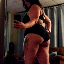 Beth: Empowering Plus-Size Model on OnlyFans