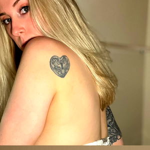 โฃ๏ธ SARAH BEER โฃ๏ธ photo