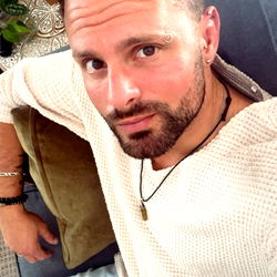 Onlyfans Model Antho: Striking a Pose