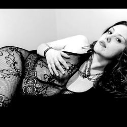 Lilith 🖤 Draca photo