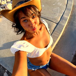 Ami Bue's Video Store 🎥 - West Coast