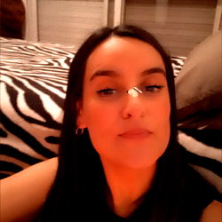 Model Photo of Robertata