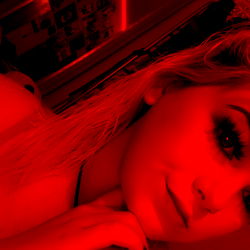 OnlyFans Model Lexus❤ Showcases Her Red Hair in a Dramatic Mirror Selfie