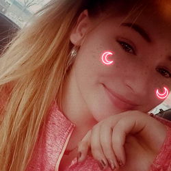 Lizzy, a vibrant model from Hamilton, Ohio