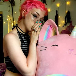 Your Free Bun 🌻 photo