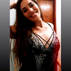 Onlyfans Model Lulú Love in Lingerie