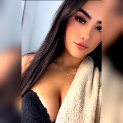 Alejandra Gómez: A Glamorous Model