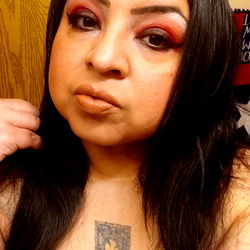 Texas Model Poses for Photoshoot