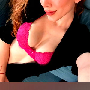 Ambre Jinx ๐ฉ๐ปโ๐ฆฐโ๏ธ photo